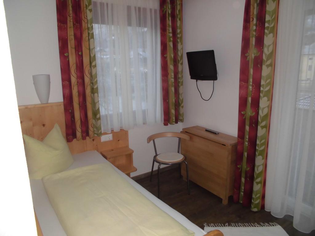 Pension & Ferienwohnung Dullnig Gmund in Karnten Exterior photo